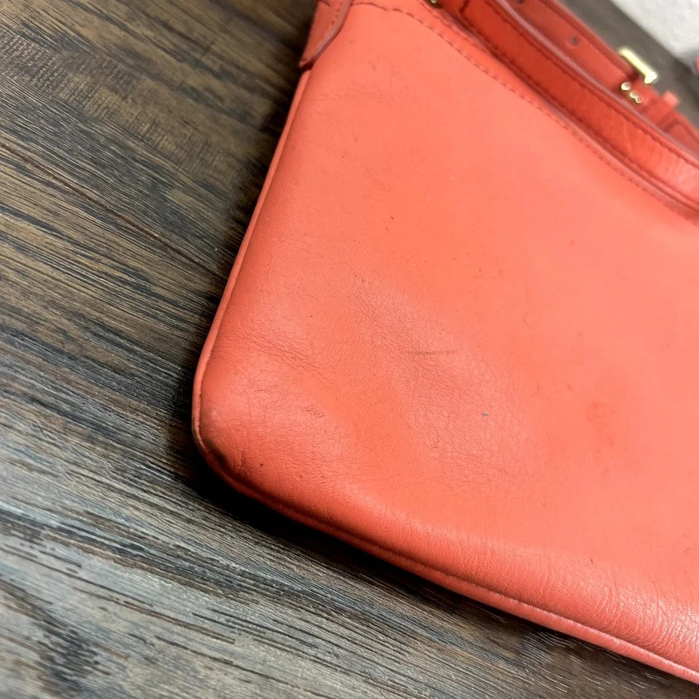 Fossil good normal